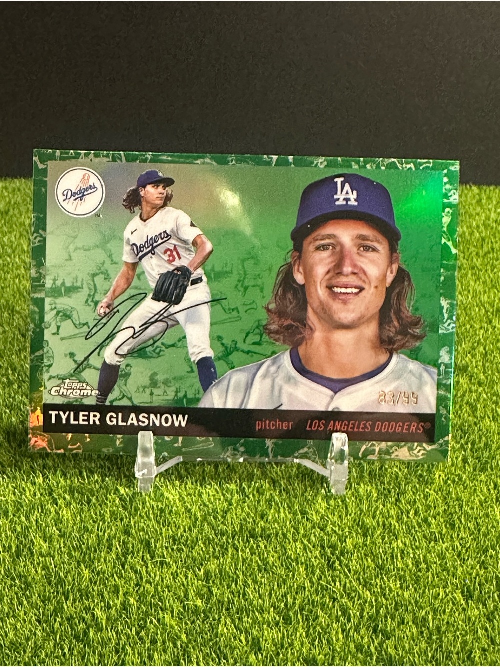Tyler Glasnow 2025 Topps Chrome Platinum Toile White/Green Refractor /99
